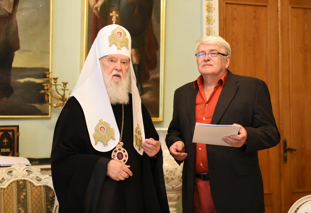 MELNIKOFF Digest ™ Patriarch Filaret awards Sergey Melnikoff with the Order of the Holy Equal-to-the-Apostles Prince Volodymyr the Great of the Second Degree. The Patriarchal Residence. Kyiv, 2019
